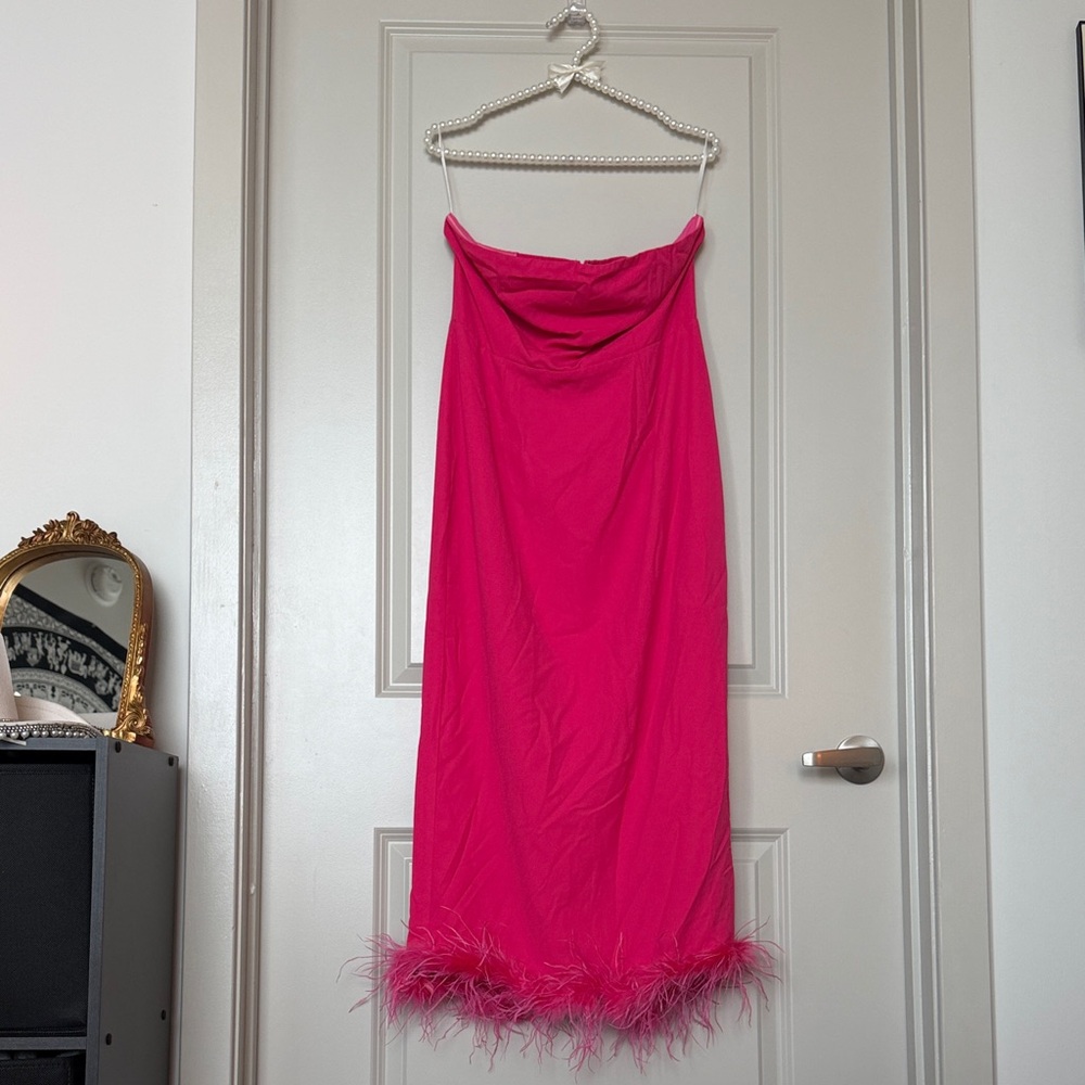 Darbie Strapless Feather Midi Dress - Berry